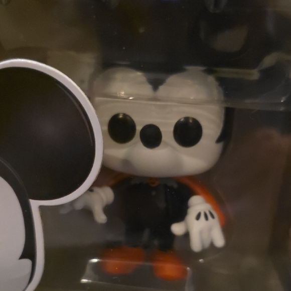 Funko Disney Mickey Collection and Minnie Mouse Pop! - Picture 6 of 9